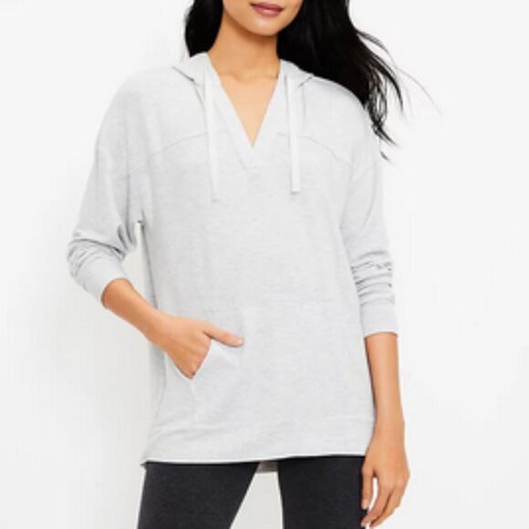 Lou & Grey Signaturesoft Lite Split Neck Hoodie in Light grey Size Small - Picture 1 of 11